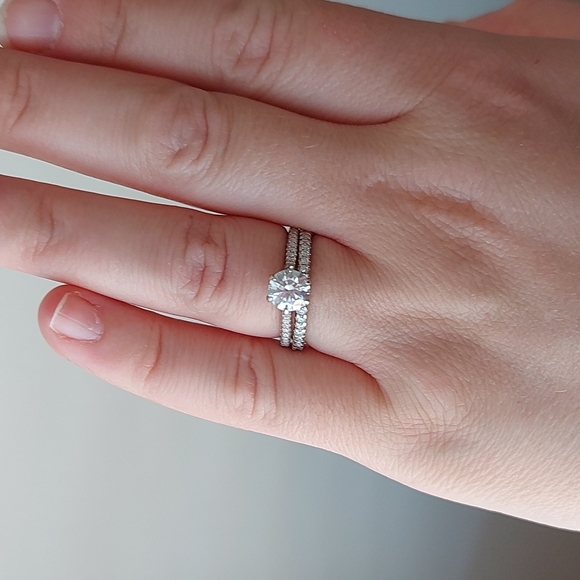 1 Carat Moissanite Ring - Picture 11 of 16